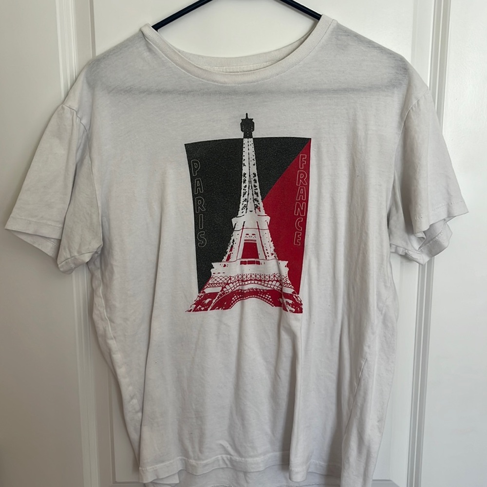 GRAPHIC T Mens small